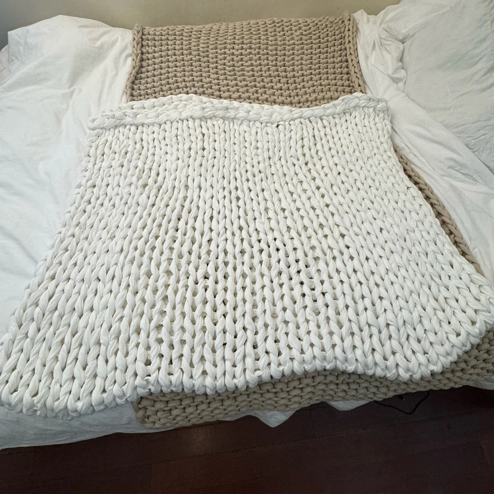 Silk & Snow LIKE NEW hand Knitted Weighted Blanket natural Cream 15 lbs - Picture 8 of 10